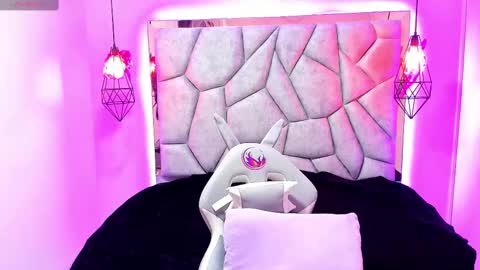 Snapshot of naia_karter chatting on 03-02-25, 10:35 online show from 03-02-25, 10:35