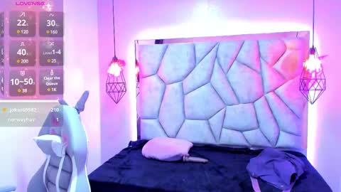 Snapshot of naia_karter chatting on 03-12-25, 01:14 online show from 03-12-25, 01:14