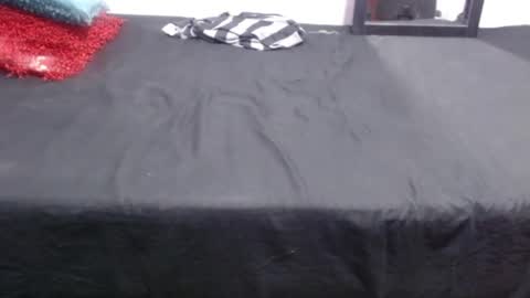 naiakit18 online show from 02-08-25, 08:53