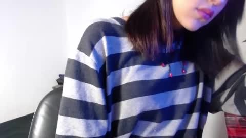 naiakit18 online show from 02-13-25, 06:48