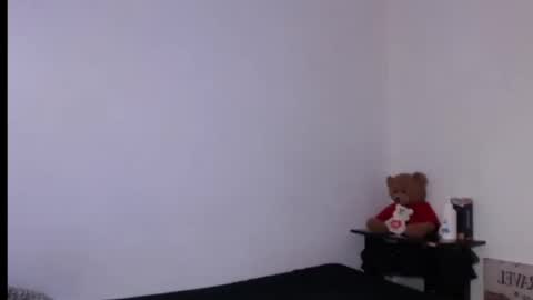 naiakit18 online show from 03-04-25, 10:27