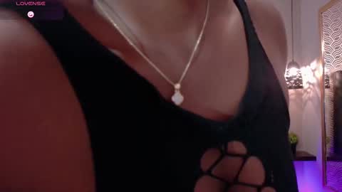 naiaramasson_ online show from 02-25-26, 12:48