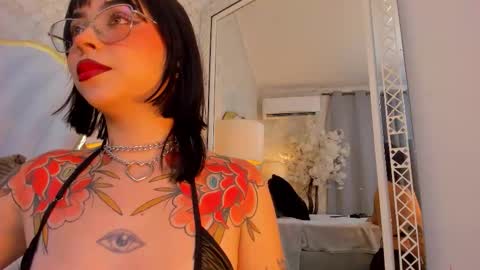 Snapshot of naiawhisper chatting on 02-20-26, 05:15 naiawhisper online show from 02-20-26, 05:15