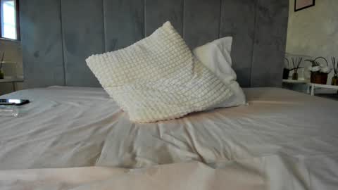 Naila online show from 01-22-25, 09:35