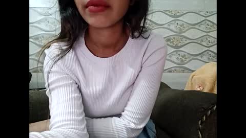 Snapshot of naina00123 chatting on 01-19-25, 01:44 Naina online show from 01-19-25, 01:44