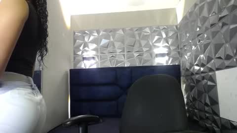 nairobi8 online show from 09-28-25, 02:55