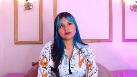 Nairovy  online show from 09-26-25, 03:21