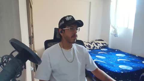 Snapshot of naitsihrc chatting on 11-25-25, 03:01 Nait online show from 11-25-25, 03:01