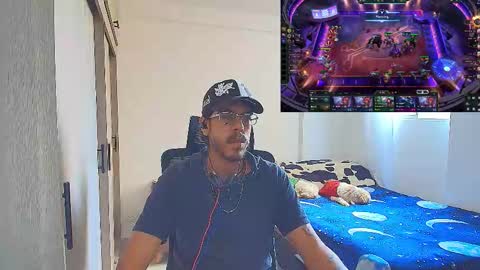 Snapshot of naitsihrc chatting on 12-15-25, 04:55 Nait online show from 12-15-25, 04:55