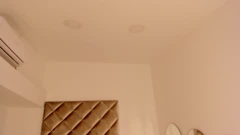 INSTAGRAM  m2221     online show from 01-15-25, 11:21