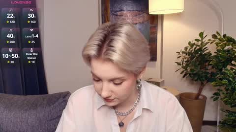 Kate online show from 11-23-25, 11:32