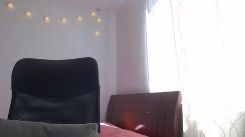 Nala online show from 12-15-25, 04:44