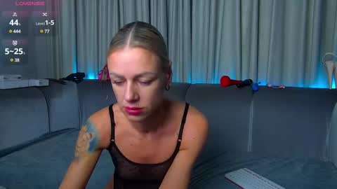 Snapshot of nally_ferrari chatting on 03-03-25, 01:10 Nally online show from 03-03-25, 01:10