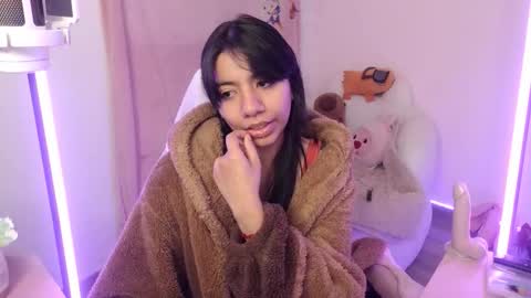 nami_usagi online show from 10-19-25, 08:31