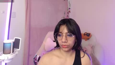 nami_usagi online show from 10-21-25, 12:28