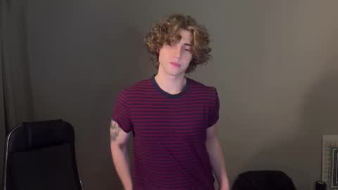 Snapshot of namiraaxel chatting on 10-28-25, 07:16 Georges online show from 10-28-25, 07:16