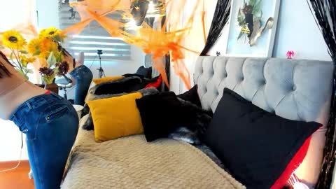 nami online show from 10-24-25, 08:38