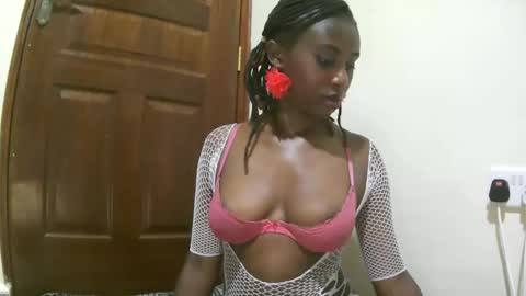 nana2095 online show from 12-19-25, 04:14