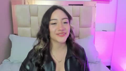 Nana online show from 12-20-25, 03:24