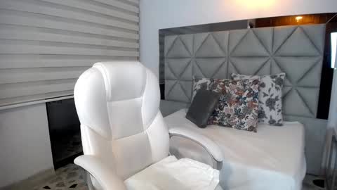 Nana levy online show from 12-22-24, 04:17