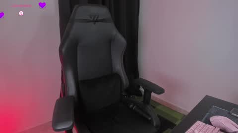            online show from 02-10-25, 02:08