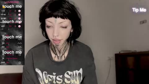 Snapshot of nananevaeragain chatting on 12-14-24, 02:10 Nana online show from 12-14-24, 02:10