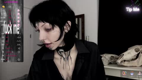 Snapshot of nananevaeragain chatting on 12-29-24, 06:05 Nana online show from 12-29-24, 06:05