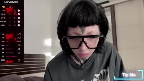 Snapshot of nananevaeragain chatting on 01-13-25, 12:35 Nana online show from 01-13-25, 12:35