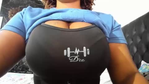 Snapshot of nancy_ebony_ chatting on 10-12-25, 05:12 nancy_ebony_ online show from 10-12-25, 05:12