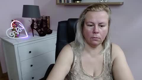 Nancy online show from 02-04-25, 09:07