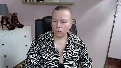 Nancy online show from 02-18-25, 11:55