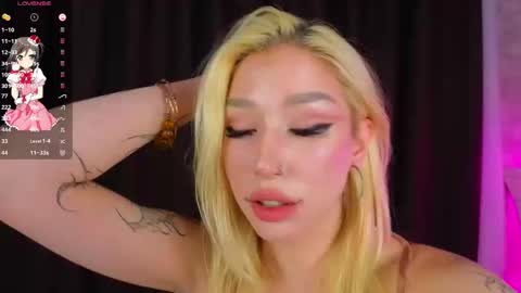 Snapshot of nancybutler chatting on 09-29-25, 06:40 Sally Blonde  Katrinbrown online show from 09-29-25, 06:40