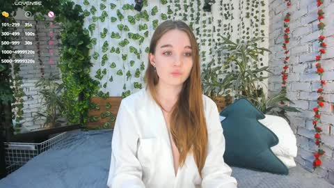 Luna online show from 02-08-25, 11:55