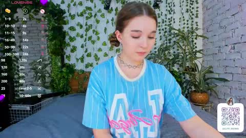 Luna online show from 03-08-25, 03:35