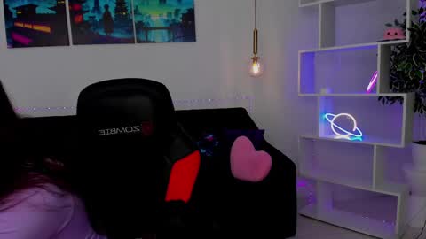 Nancy online show from 11-10-25, 03:38