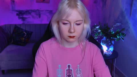 nancymartinez online show from 02-04-25, 05:10