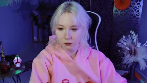 nancymartinez online show from 02-25-25, 01:06