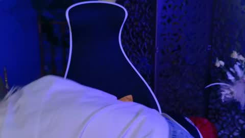 nancymartinez online show from 03-04-25, 05:11