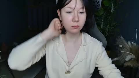 nancymartinez online show from 11-18-25, 05:01