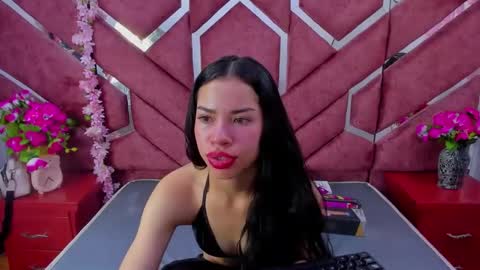 Snapshot of nanis_james21 chatting on 10-26-25, 03:23 nanis james21 online show from 10-26-25, 03:23