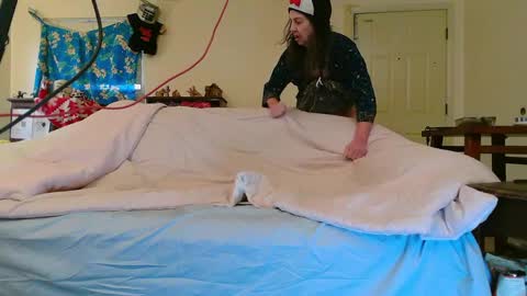 Nanna Baldur online show from 12-20-24, 05:29