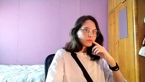 Snapshot of nannetteloza chatting on 01-14-26, 05:24 Margo online show from 01-14-26, 05:24