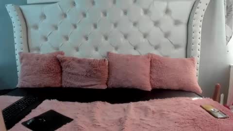 naomi online show from 10-13-25, 01:44