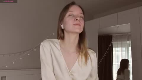 Naomi online show from 06-17-26, 04:19