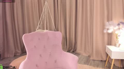 Snapshot of naomi_rias chatting on 10-09-25, 01:03 Naomi online show from 10-09-25, 01:03