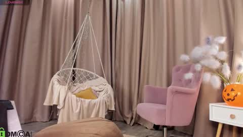 Snapshot of naomi_rias chatting on 10-30-25, 01:07 Naomi online show from 10-30-25, 01:07