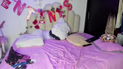    online show from 02-06-25, 06:56