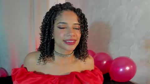 Snapshot of naomidawsonn chatting on 02-14-25, 11:09 naomidawson online show from 02-14-25, 11:09