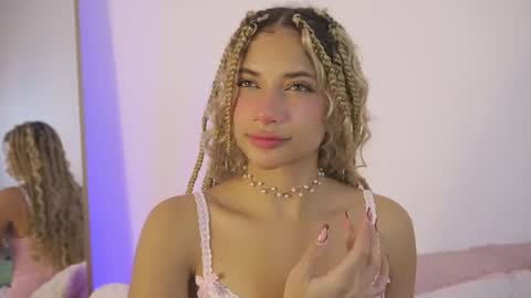 naomidawson online show from 04-24-26, 01:19