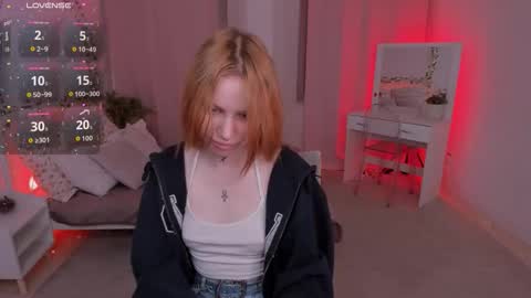 Naomi online show from 11-11-25, 11:21